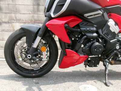 Ducati Diavel V4 2025