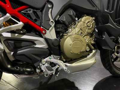 Ducati Multistrada V4 2025