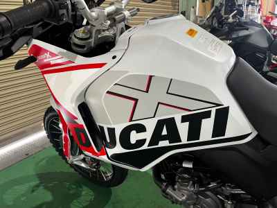 Ducati DesertX 2022