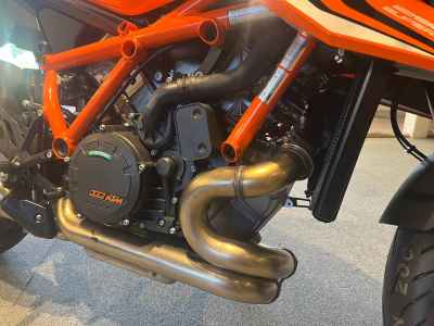 KTM 1290 Super Duke R 2022