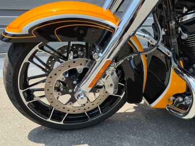 Harley-Davidson Street Glide FLHXSE1800 2022