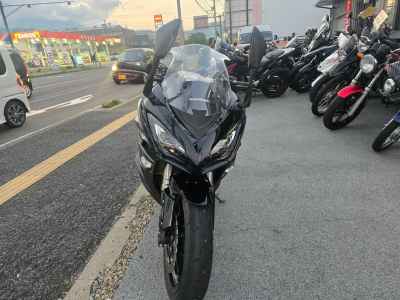Kawasaki Z1000 2018
