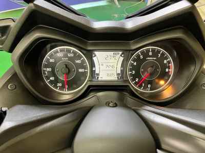 Yamaha XMAX 250