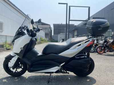 Yamaha XMAX 250