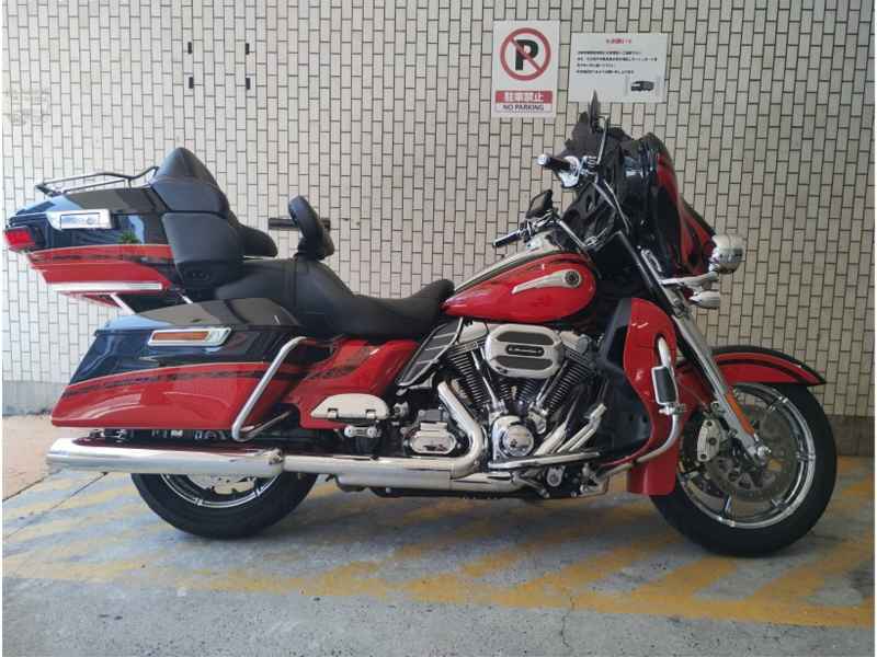 Harley-Davidson Street Glide FLHXSE1800 2015