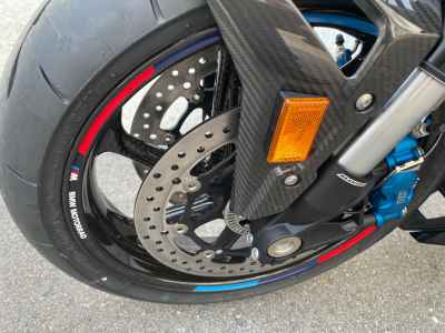 BMW M1000R 2025