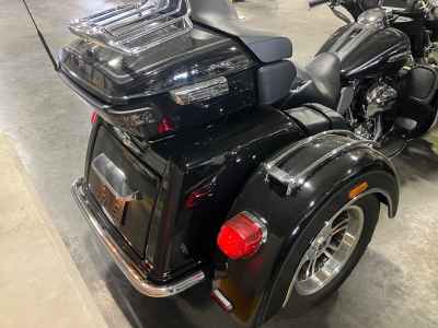 Harley-Davidson FLHTCUTG1690 Trike 2014