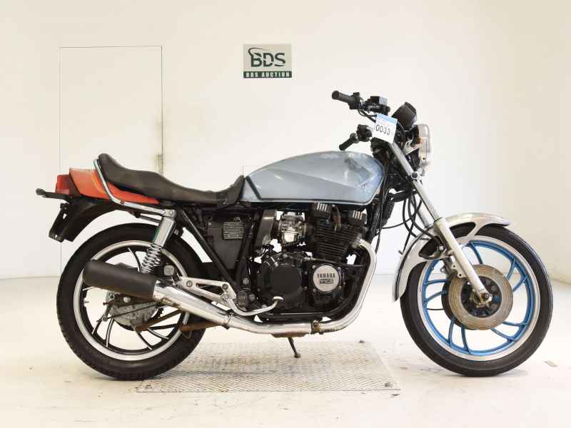 Yamaha XJ550