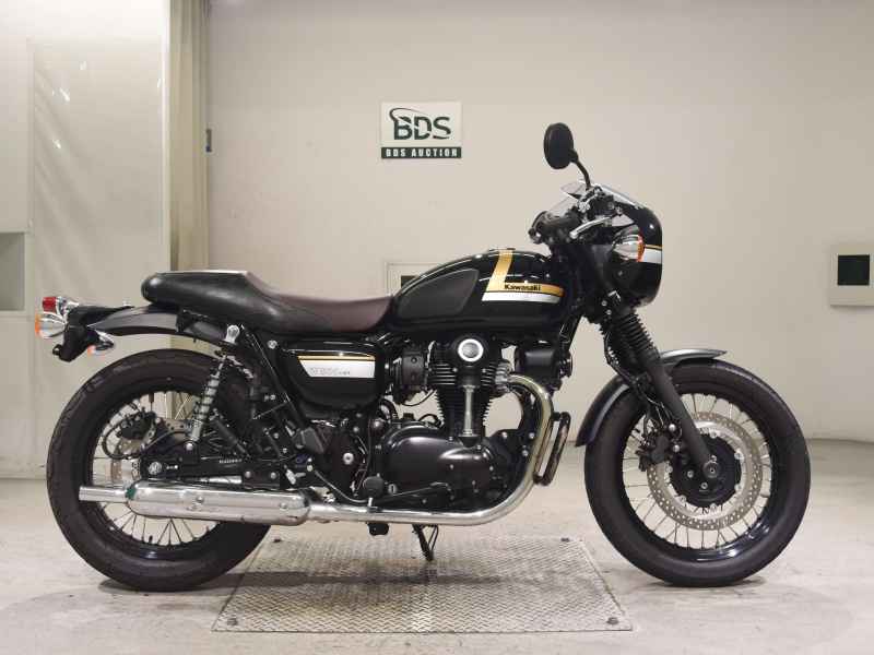 Kawasaki W800 2022