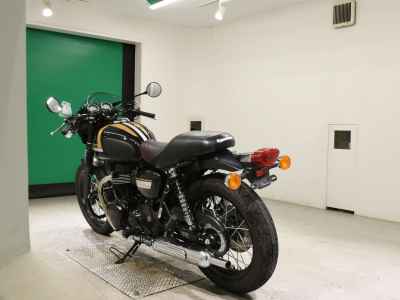 Kawasaki W800 2022