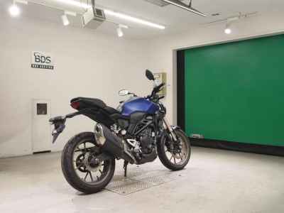 Honda CB250R 2019