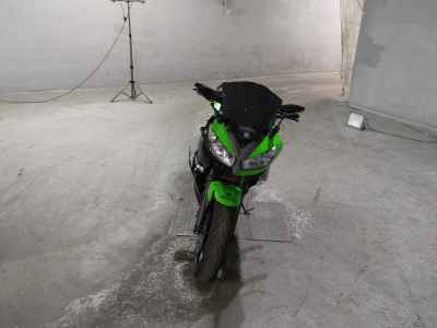 Kawasaki Ninja 400R 2011