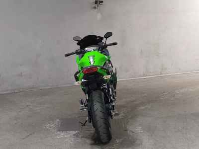 Kawasaki Ninja 400R 2011