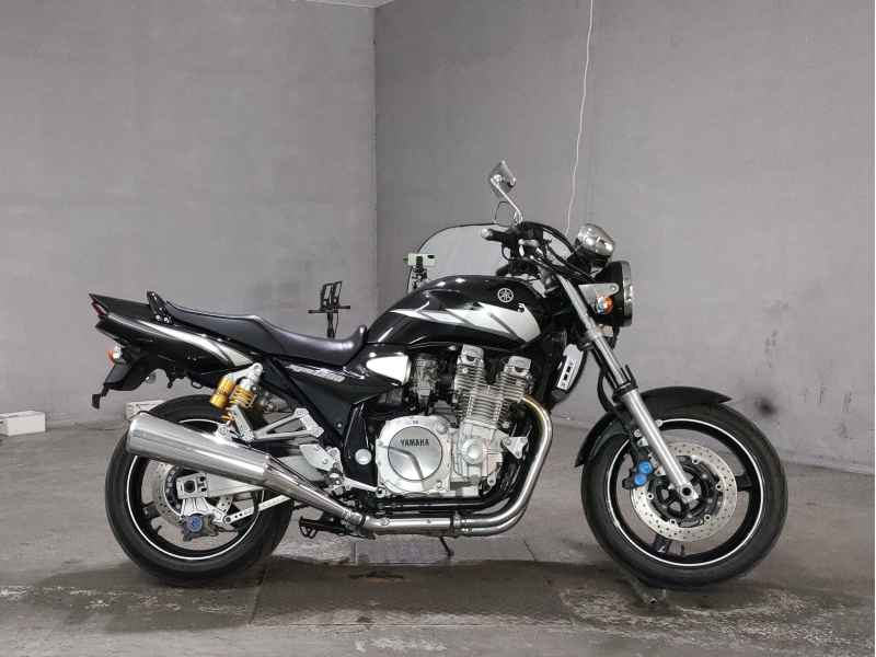 Yamaha XJR1300 2016