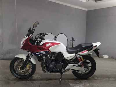 Honda CB400SFV 2015