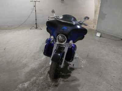 Harley-Davidson FLHTCUSE1800 CVO 2011