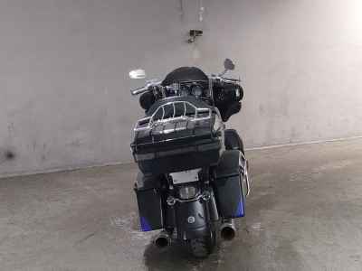 Harley-Davidson FLHTCUSE1800 CVO 2011