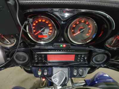 Harley-Davidson FLHTCUSE1800 CVO 2011