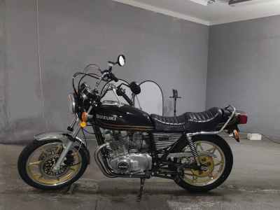 Suzuki GS425 2025