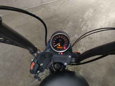 Harley-Davidson Sportster Iron XL883N 2012