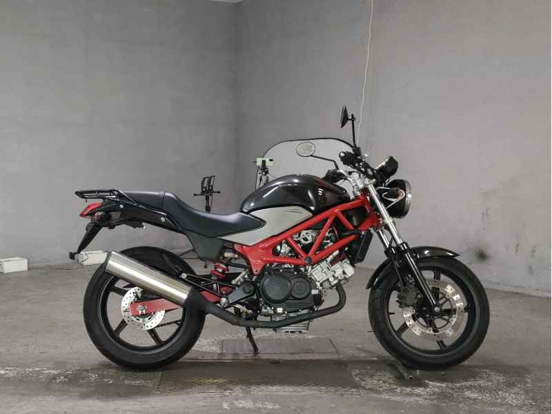 Honda VTR250 2011
