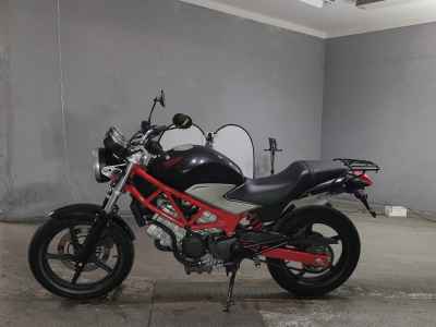 Honda VTR250 2011