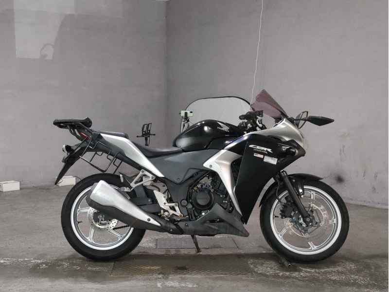Honda CBR250R 2011