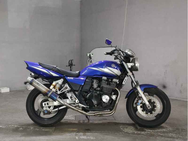 Yamaha XJR400 2006