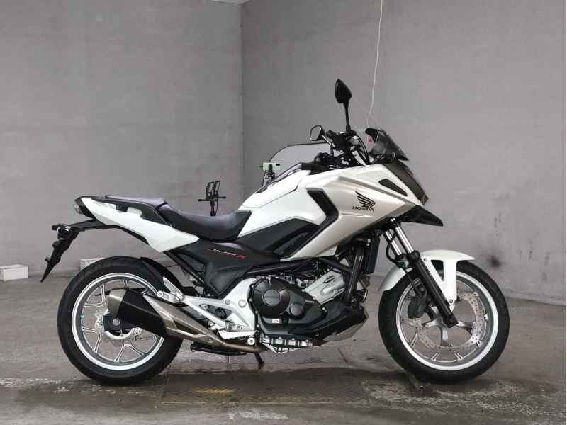 Honda NC750X 2018