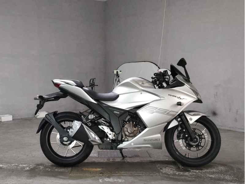 Suzuki Gixxer 250SF
