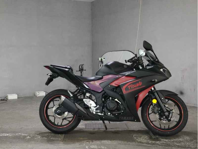 Yamaha YZF-R25 2018