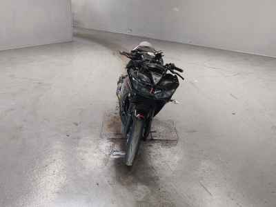 Yamaha YZF-R25 2016