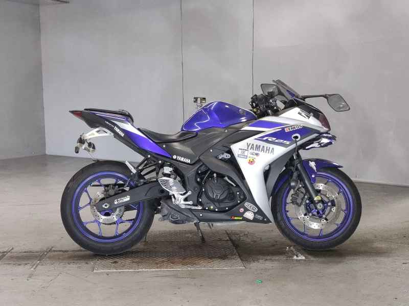 Yamaha YZF-R25 2015