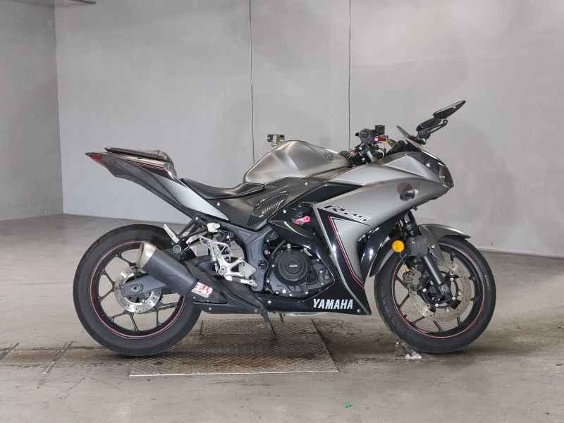 Yamaha YZF-R25 2016