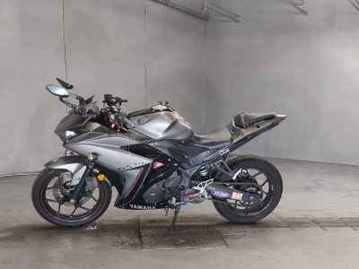 Yamaha YZF-R25 2016