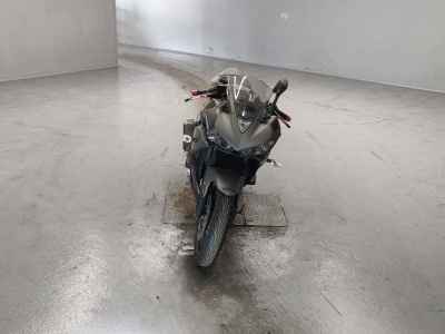 Yamaha YZF-R25 2016