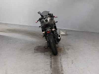 Yamaha YZF-R25 2016