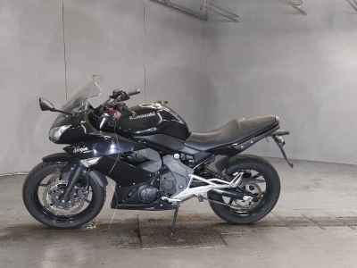 Kawasaki Ninja 400R 2010
