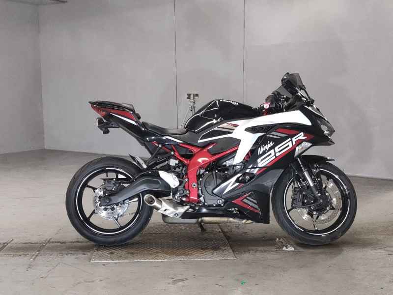 Kawasaki Ninja ZX-25R KRT Edition