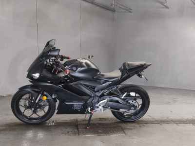 Yamaha YZF-R25 2021