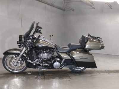 Harley-Davidson FLHRSE1800 CVO 2014