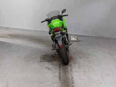 Kawasaki Ninja 400R 2010
