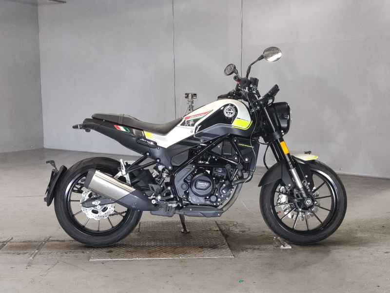 Benelli Leoncino 250 2022