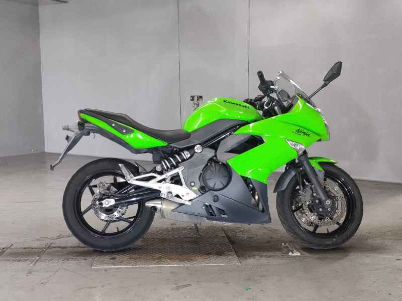 Kawasaki Ninja 400R 2011