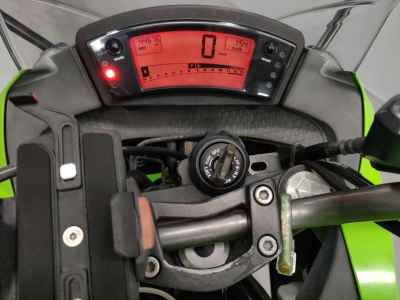 Kawasaki Ninja 400R 2011