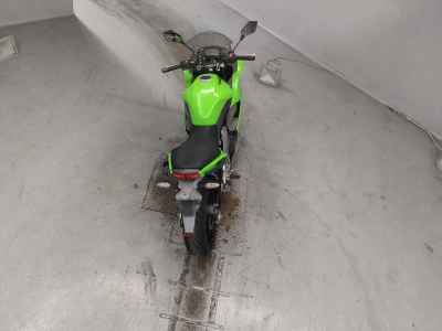 Kawasaki Ninja 400R 2011