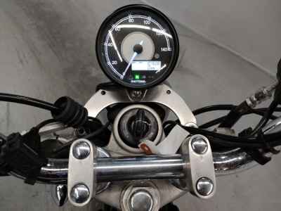 Yamaha SR400 2005