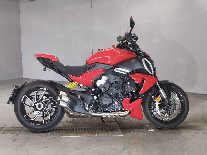 Ducati Diavel V4 2023
