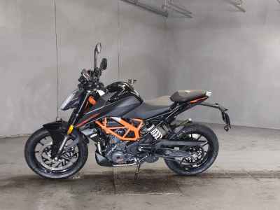 KTM 390 Duke 2025