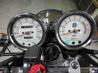 Yamaha SR400 2021